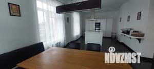 Дом 700м², 2-этажный, посуточно,