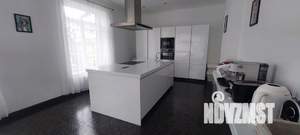 Дом 700м², 2-этажный, посуточно,