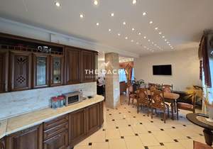 Дом 184м², 2-этажный, участок 11 сот.