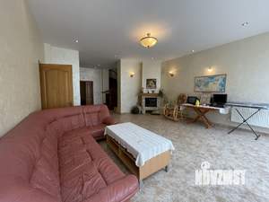 Таунхаус 413м², 3-этажный, участок 11 сот.