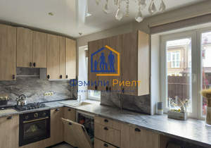 Дом 90м², 3-этажный, участок 1 сот.