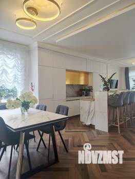 Дом 176м², 3-этажный, участок 6 сот.