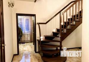 Дом 336м², 3-этажный, участок 19 сот.