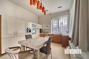 Дом 324м², 3-этажный, участок 11 сот.