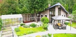 Дом 262м², 3-этажный, участок 11 сот.