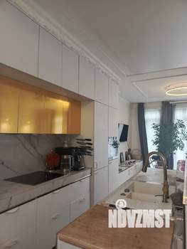 Дом 176м², 3-этажный, участок 6 сот.