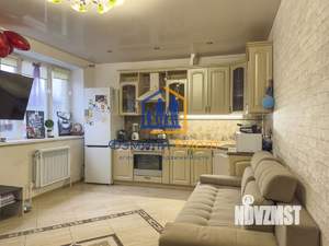 Таунхаус 59м², 3-этажный, участок 1 сот.