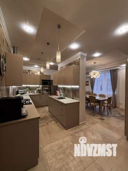 Коттедж 324м², 3-этажный, участок 13 сот.