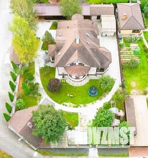 Дом 262м², 3-этажный, участок 11 сот.