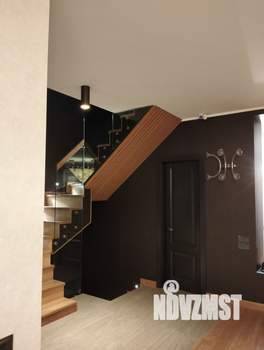 Таунхаус 300м², 3-этажный, участок 1 сот.