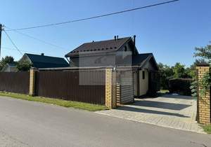 Дом 95м², 2-этажный, участок 5 сот.