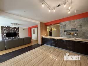 Таунхаус 280м², 3-этажный, на длительный срок, 