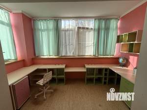 Таунхаус 280м², 3-этажный, на длительный срок, 