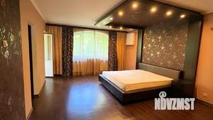Таунхаус 280м², 3-этажный, на длительный срок, 