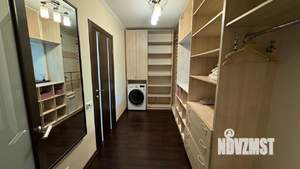 Таунхаус 280м², 3-этажный, на длительный срок, 