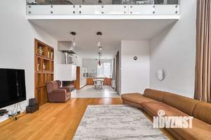 Дом 324м², 3-этажный, участок 12 сот.  