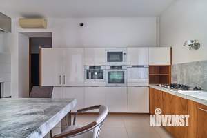 Дом 324м², 3-этажный, участок 11 сот.  