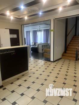 Дом 573м², 3-этажный, участок 11 сот.  