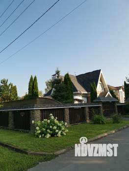 Дом 176м&sup2;, 2-этажный, участок 10 сот.  