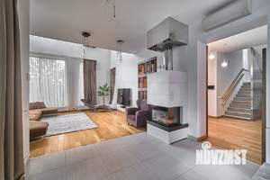 Дом 324м², 3-этажный, участок 11 сот.  