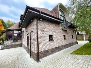 Дом 262м², 3-этажный, участок 11 сот.  