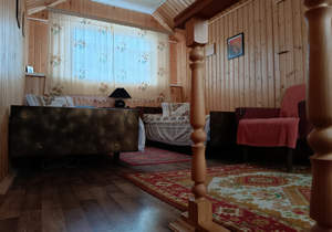 Дом 40м&sup2;, 2-этажный, участок 4 сот.  