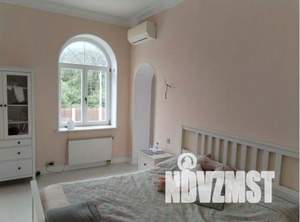 Коттедж 200м&sup2;, 2-этажный, участок 12 сот.  