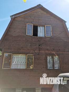 Дом 40м&sup2;, 2-этажный, участок 4 сот.  