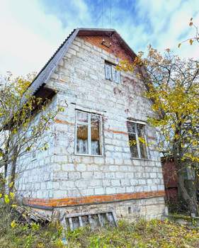 Дом 28м&sup2;, 2-этажный, участок 4 сот.  