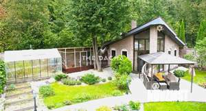 Дом 262м&sup2;, 3-этажный, участок 11 сот.  