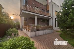 Дом 324м², 3-этажный, участок 12 сот.  