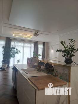 Дом 176м², 3-этажный, участок 6 сот.  