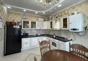Дом 166м², 2-этажный, участок 10 сот.  