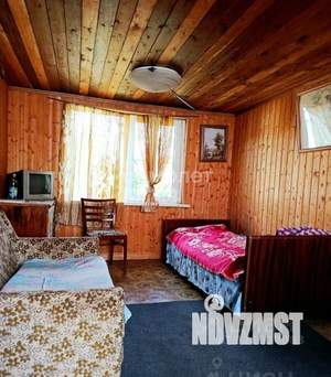 Дом 60м², 2-этажный, участок 6 сот.  