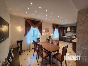 Коттедж 184м&sup2;, 2-этажный, участок 11 сот.  