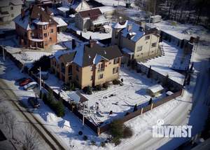 Дом 320м², 3-этажный, участок 13 сот.  