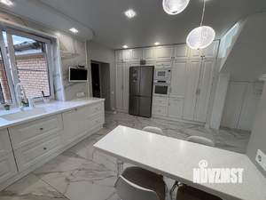 Коттедж 184м², 3-этажный, участок 5 сот.  