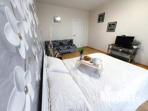 1-к квартира, посуточно, 42м2, 1/1 этаж