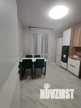 1-к квартира, посуточно, 37м2, 15/21 этаж