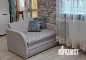 Студия квартира, посуточно, 35м2, 3/15 этаж