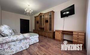 2-к квартира, посуточно, 80м2, 1/1 этаж