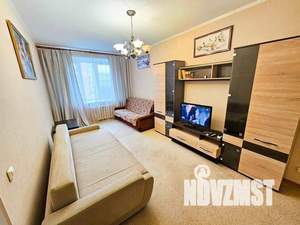 1-к квартира, посуточно, 50м2, 6/8 этаж