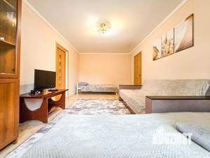 2-к квартира, посуточно, 47м2, 1/1 этаж