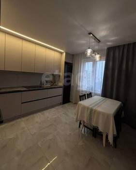 3-к квартира, вторичка, 82м2, 15/19 этаж