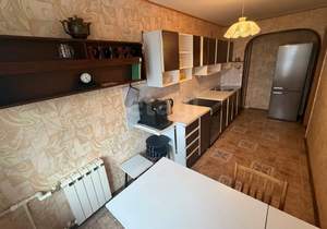 4-к квартира, вторичка, 74м2, 8/12 этаж