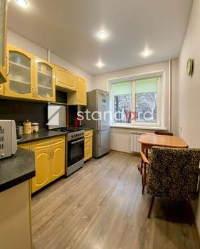 2-к квартира, вторичка, 54м2, 1/9 этаж