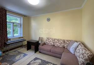 2-к квартира, вторичка, 60м2, 1/4 этаж