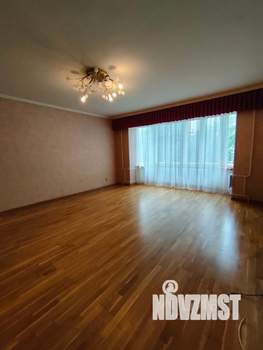 3-к квартира, вторичка, 107м2, 1/9 этаж