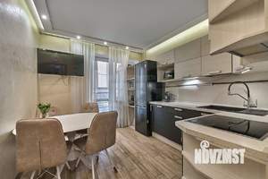 2-к квартира, вторичка, 64м2, 7/17 этаж
