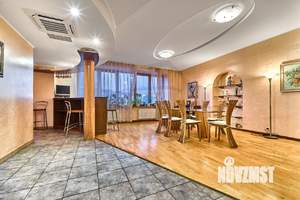 5-к квартира, вторичка, 244м2, 5/6 этаж